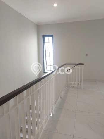 HARGA TERBAIK! Rumah area Summarecon Crown Gading, 3 KM, Lingkungan Asri, LT 135m2m² Bangunan 135m2m² HARGA TERBAIK! Rumah area Summarecon Crown Gading, 3 KM, Lingkungan Asri, LT 135m2m² Bangunan 135m2m²