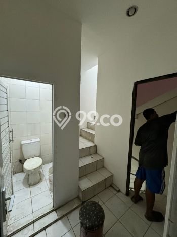 Ruko Kawasan Komersial di Kalimalang, Luas 192m², Jalan Utama Ruko Kawasan Komersial di Kalimalang, Luas 192m², Jalan Utama