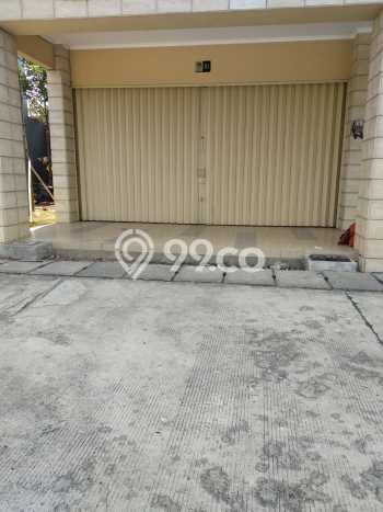 Ruko di , Luas 250m2m², Area Komersial, Posisi Premium Ruko di , Luas 250m2m², Area Komersial, Posisi Premium