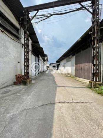 Unit Gudang Disewakan di Pajajaran di Area Ramai & Strategis Unit Gudang Disewakan di Pajajaran di Area Ramai & Strategis