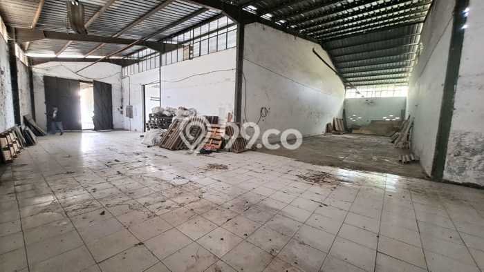 Disewakan Gudang di Pusat Kota Bandung Ramai Strategis Disewakan Gudang di Pusat Kota Bandung Ramai Strategis