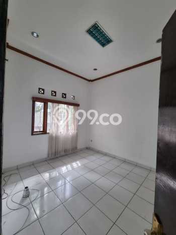 Disewakan Rumah Murah di Geger Kalong Bandung dengan 6 KT Disewakan Rumah Murah di Geger Kalong Bandung dengan 6 KT