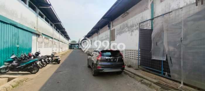 Gudang Disewa di Bandung dengan LB 5952m2 Area Komersial Ramai Gudang Disewa di Bandung dengan LB 5952m2 Area Komersial Ramai