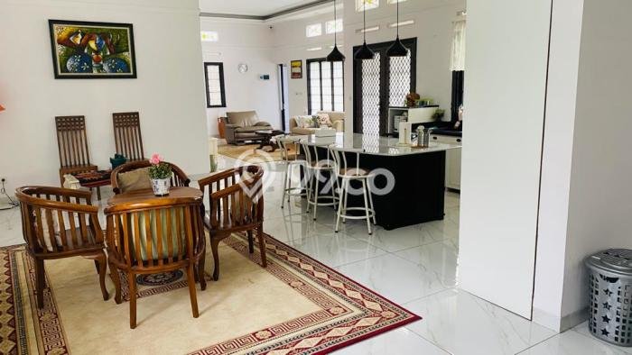 HOT LISTING! Rumah Ready Stock di Lembang, Bandung Barat, LT 700m2m² LB 329m2m² HOT LISTING! Rumah Ready Stock di Lembang, Bandung Barat, LT 700m2m² LB 329m2m²