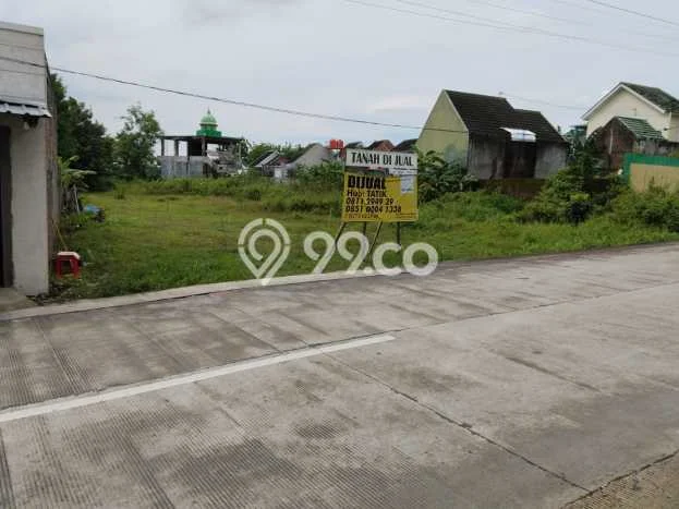 Lahan Dijual Lokasi Gondangrejo, Karanganyar dengan Luas Tanah 2540m2 dan Status - Lahan Dijual Lokasi Gondangrejo, Karanganyar dengan Luas Tanah 2540m2 dan Status -