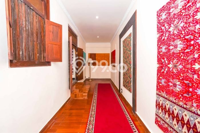 Rumah Mewah Siap Huni LT 1025m2 di Jagakarsa, Jakarta Selatan Rumah Mewah Siap Huni LT 1025m2 di Jagakarsa, Jakarta Selatan