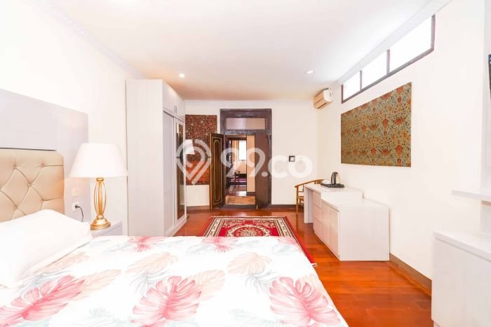 Rumah Mewah Siap Huni LT 1025m2 di Jagakarsa, Jakarta Selatan Rumah Mewah Siap Huni LT 1025m2 di Jagakarsa, Jakarta Selatan