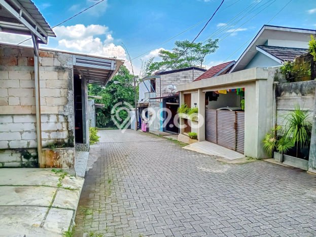 Jual Rumah Strategis Bagus Punya 2 KT di Sawangan Depok SHM Jual Rumah Strategis Bagus Punya 2 KT di Sawangan Depok SHM