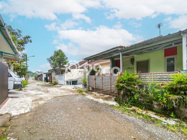 Hunian Terjangkau LT 72m2 di Tanah Sareal Lingkungan Asri Hunian Terjangkau LT 72m2 di Tanah Sareal Lingkungan Asri
