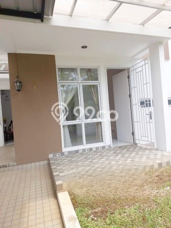 Rumah Mewah Dijual LT 136m2 di BSD, Tangerang Selatan Rumah Mewah Dijual LT 136m2 di BSD, Tangerang Selatan