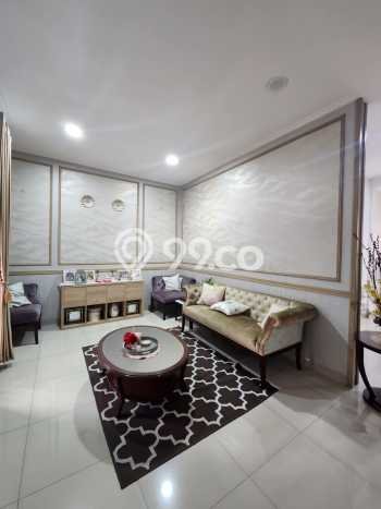 For Sale! Luxury House LT 180m2 Desain Elegan di Green Lake City For Sale! Luxury House LT 180m2 Desain Elegan di Green Lake City