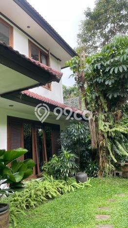 Siap Huni Hunian Elit 4 Kamar di Kebayoran Baru Dekat ke Mana Pun Siap Huni Hunian Elit 4 Kamar di Kebayoran Baru Dekat ke Mana Pun