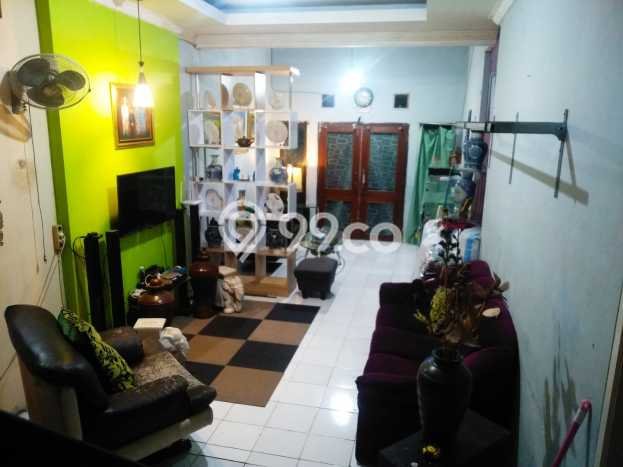 For Sale Rumah 3 Kamar Lokasi Ideal Nyaman dan Strategis di Ciputat Timur For Sale Rumah 3 Kamar Lokasi Ideal Nyaman dan Strategis di Ciputat Timur