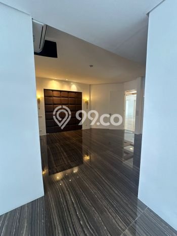 Hunian Ideal dengan LT 422m2 & LB 650m2 Disewakan di Pondok Indah Hunian Ideal dengan LT 422m2 & LB 650m2 Disewakan di Pondok Indah