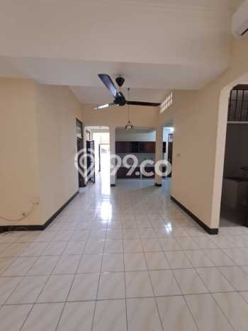 Rumah Sewa Jakarta Selatan LT 140m2 LB 160m2 Area Pondok Indah Rumah Sewa Jakarta Selatan LT 140m2 LB 160m2 Area Pondok Indah