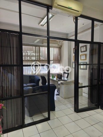 Ruko Bagus Dijual LB 156m2 Lokasi Strategis Jakarta Selatan Area Cocok untuk Berbisnis Ruko Bagus Dijual LB 156m2 Lokasi Strategis Jakarta Selatan Area Cocok untuk Berbisnis