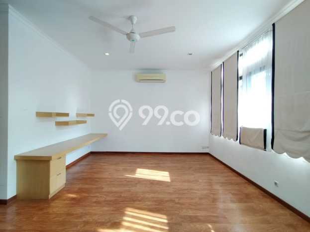 For Sale! Premium House LT 688m2 Desain Modern di Kemang For Sale! Premium House LT 688m2 Desain Modern di Kemang