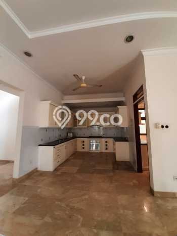 Rumah Elit Modern Siap Huni di Pondok Indah Jakarta Selatan Rumah Elit Modern Siap Huni di Pondok Indah Jakarta Selatan