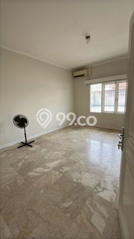 Rumah sewa siap huni 5 KT di Lebak Bulus, Jakarta Selatan Rumah sewa siap huni 5 KT di Lebak Bulus, Jakarta Selatan