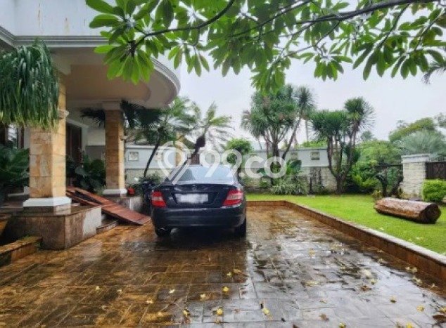 Ready to Use! Premium House LT 914m2 Desain Elegan di Pondok Indah Ready to Use! Premium House LT 914m2 Desain Elegan di Pondok Indah
