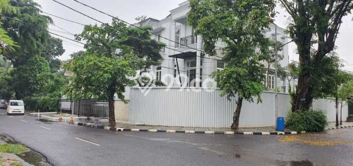 Dijual Rumah Premium dengan Fasilitas Sekitar Lengkap di Kebayoran Baru, Jakarta Selatan Dijual Rumah Premium dengan Fasilitas Sekitar Lengkap di Kebayoran Baru, Jakarta Selatan