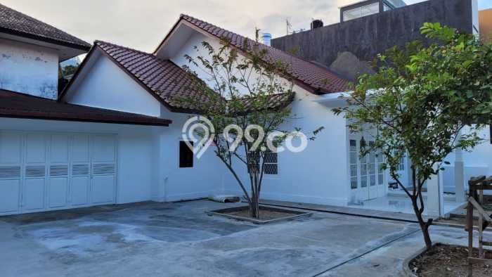 Sewa Rumah Murah di Senopati Jakarta Selatan dengan 4 Kamar Tidur Sewa Rumah Murah di Senopati Jakarta Selatan dengan 4 Kamar Tidur