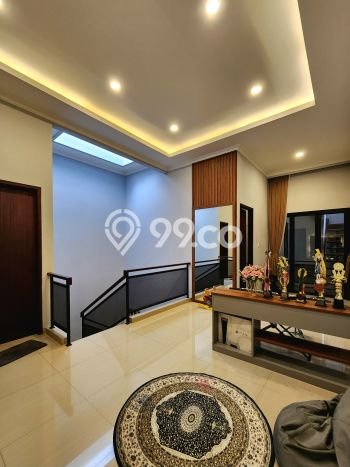 Rumah Luxury Modern Siap Huni di Pondok Indah Jakarta Selatan Rumah Luxury Modern Siap Huni di Pondok Indah Jakarta Selatan
