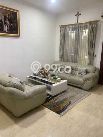 Rumah Luxury Modern Siap Huni di Meruya Jakarta Barat Rumah Luxury Modern Siap Huni di Meruya Jakarta Barat