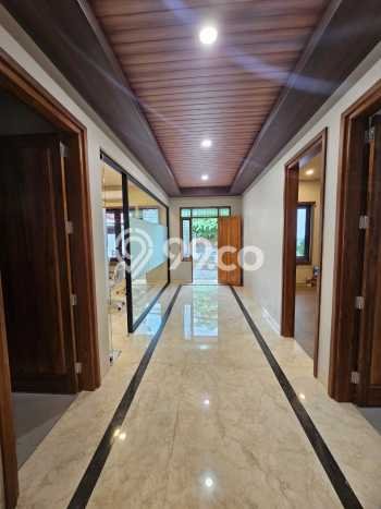 Sewa Rumah Modern di Kebayoran Baru Harga Rp 600 Juta/ Tahun Sewa Rumah Modern di Kebayoran Baru Harga Rp 600 Juta/ Tahun