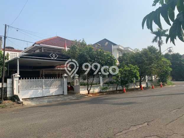 Rumah Premium di Jakarta Selatan Strategis Kondisi Terawat Rumah Premium di Jakarta Selatan Strategis Kondisi Terawat
