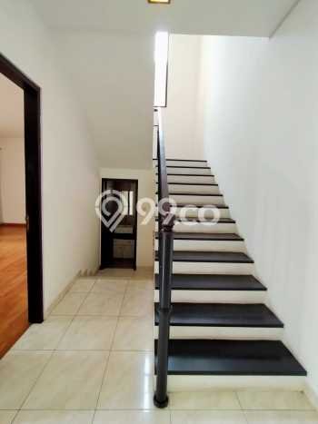 For Sale! Premium House LT 688m2 Desain Modern di Kemang For Sale! Premium House LT 688m2 Desain Modern di Kemang