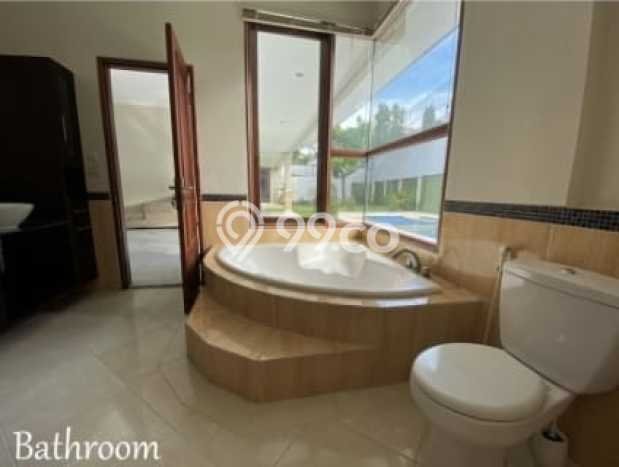 For Sale! Premium House LT 581m2 Desain Elegan di Gandaria For Sale! Premium House LT 581m2 Desain Elegan di Gandaria