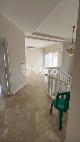 Rumah sewa siap huni 5 KT di Lebak Bulus, Jakarta Selatan Rumah sewa siap huni 5 KT di Lebak Bulus, Jakarta Selatan