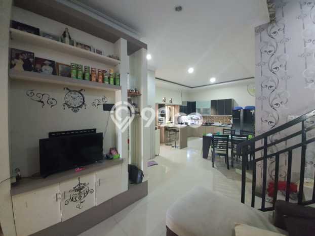 Rumah Elit Modern Tanpa Renovasi di Citra Garden Jakarta Barat Rumah Elit Modern Tanpa Renovasi di Citra Garden Jakarta Barat