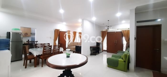 Rumah Mewah LB 160m2 Siap Pakai Desain Elegan di Geger Kalong, Bandung Rumah Mewah LB 160m2 Siap Pakai Desain Elegan di Geger Kalong, Bandung