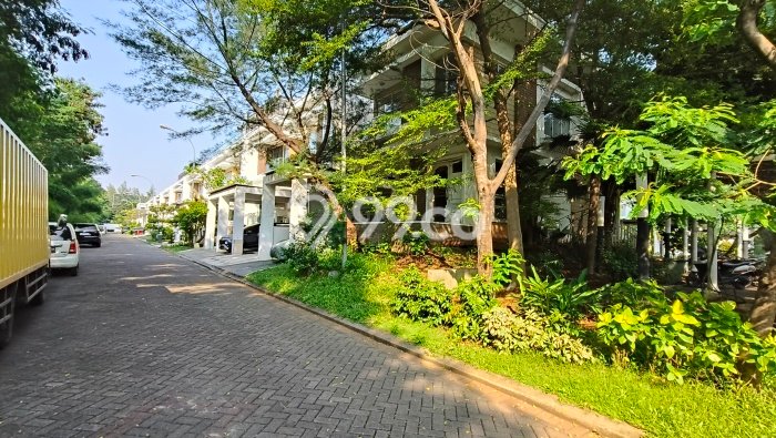 Rumah Eksklusif Siap Huni LT 198m2 di Kemayoran, Jakarta Pusat Rumah Eksklusif Siap Huni LT 198m2 di Kemayoran, Jakarta Pusat