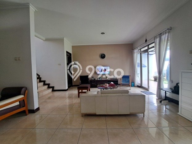 LIMITED OFFER! Rumah Premium di , Luas 300m2m² LB 260m2m² LIMITED OFFER! Rumah Premium di , Luas 300m2m² LB 260m2m²