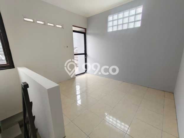 Rumah Modern 3 Kamar LT 126m2 di Taman Kopo Indah Rumah Modern 3 Kamar LT 126m2 di Taman Kopo Indah