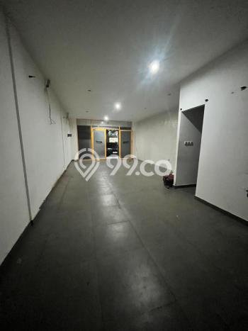 Unit Ruko Disewakan di mekar wangi di Area Ramai & Strategis Unit Ruko Disewakan di mekar wangi di Area Ramai & Strategis