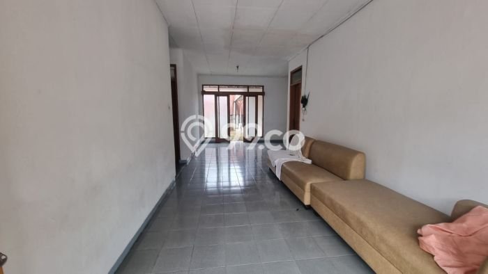 HOT DEAL! Jual Rumah Berkualitas di Cimahi Utara, Cimahi, Luas Tanah 203m2m² LB 100m2m² HOT DEAL! Jual Rumah Berkualitas di Cimahi Utara, Cimahi, Luas Tanah 203m2m² LB 100m2m²