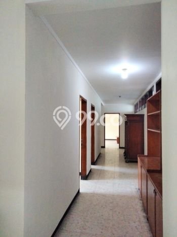 Disewakan! Rumah 5 Kamar Tidur &
4 Kamar Mandi di Setra Sari, Bandung Disewakan! Rumah 5 Kamar Tidur &
4 Kamar Mandi di Setra Sari, Bandung