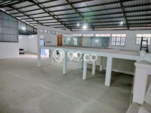 AREA KOMERSIAL! Gudang Disewakan Kawasan Soekarno Hatta, Luas 800m², Jalan Strategis, Siap Operasi AREA KOMERSIAL! Gudang Disewakan Kawasan Soekarno Hatta, Luas 800m², Jalan Strategis, Siap Operasi