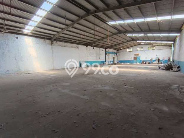 LOKASI BISNIS! Gudang Disewakan Kawasan Cimahi Selatan, Luas 700m², Jalan Utama, Ready Operasional LOKASI BISNIS! Gudang Disewakan Kawasan Cimahi Selatan, Luas 700m², Jalan Utama, Ready Operasional