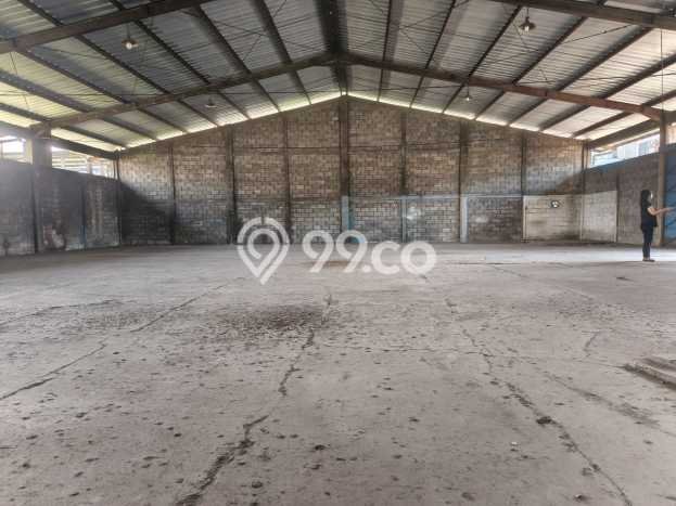 LOKASI BISNIS! Gudang Disewakan Kawasan Cimahi Selatan, Luas 700m², Jalan Utama, Ready Operasional LOKASI BISNIS! Gudang Disewakan Kawasan Cimahi Selatan, Luas 700m², Jalan Utama, Ready Operasional