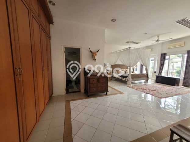 Rumah Elit Modern Tanpa Renovasi di Antasari Jakarta Selatan Rumah Elit Modern Tanpa Renovasi di Antasari Jakarta Selatan
