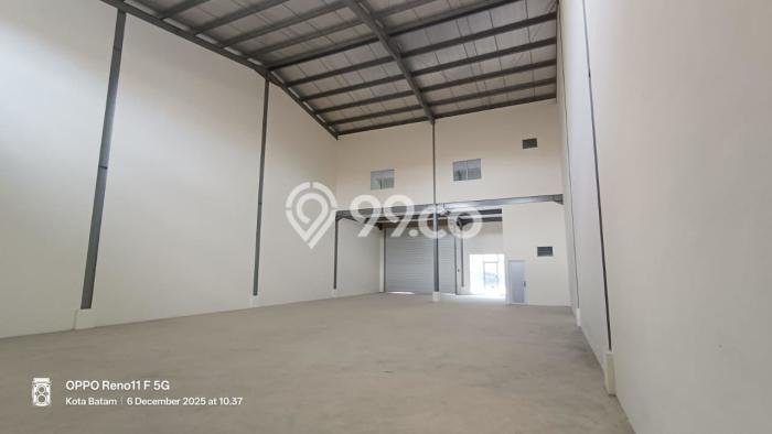 Disewakan Gudang di Kawasan Ramai Batam Centre Luas 280m2 Disewakan Gudang di Kawasan Ramai Batam Centre Luas 280m2