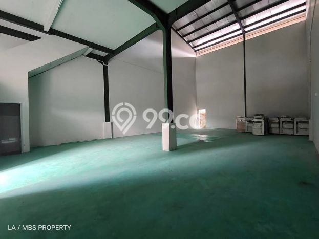 Unit Gudang Dijual di Batam LT 173m2 & LB 200m2 Unit Gudang Dijual di Batam LT 173m2 & LB 200m2