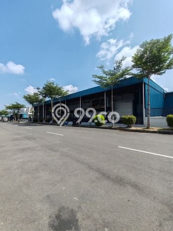 Gudang Bagus Dijual LB 2400m2 Lokasi Strategis Batam Area Cocok untuk Berbisnis Gudang Bagus Dijual LB 2400m2 Lokasi Strategis Batam Area Cocok untuk Berbisnis