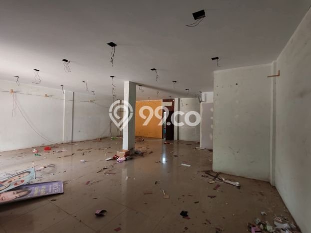 Ruko Lokasi Strategis di , Luas 200m2m², Mainroad Ruko Lokasi Strategis di , Luas 200m2m², Mainroad