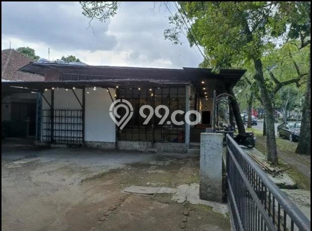 Unit Komersial Disewakan di Sayap Dago di Area Ramai & Strategis Unit Komersial Disewakan di Sayap Dago di Area Ramai & Strategis